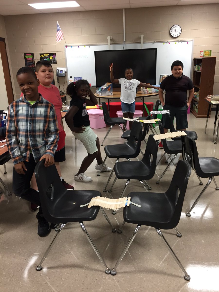 senorads2005's tweet photo. #MESGiftedGuide #UltimateLearningExperience #lovetothinkhere @CobbAlp SS having a blast creating the strongest bridge! Competition on! Lesson learned... it’s not how MUCH you use .. it’s HOW you use what you have! Integrating Divergent thinking, Science, Math, and creativity! https://t.co/eAMHUrqeCy