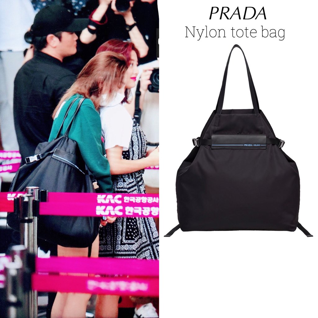 TWICE closet on X: 180810 airport [LOUIS VUITTON] STAR TRAIL