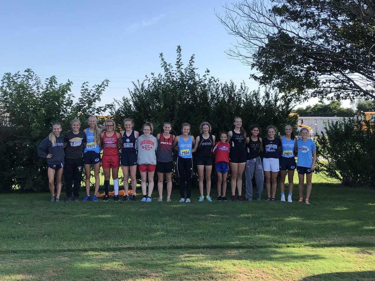 mstmrunning's tweet image. A great first meet for the MstM XC team @ WCV!! Varsity boys placed 4th as a team, Varsity girls placed 7th. Jacob Wenck placed 15th and Skylyr Stewart placed 14th!! Great work Blue Devils!