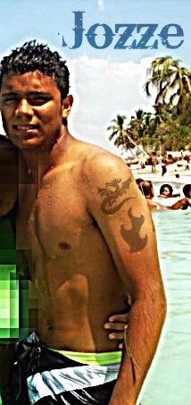 josejaimeb_'s tweet image. #tbt #picnik #Jozze