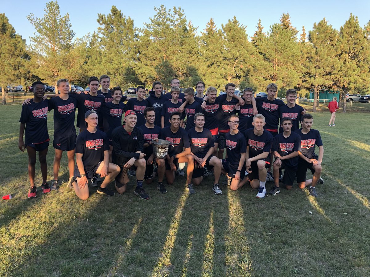 XCBisPatHarrier's tweet photo. Patriots win the Rusty Bucket for the 3rd Straight Year! #rollpats! https://t.co/Up68qIpT7r