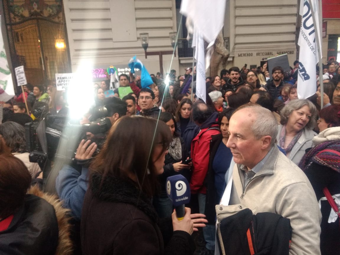 Hoy en la marcha por la defensa de la educación pública