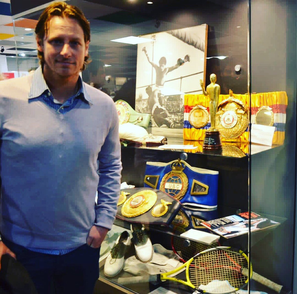 Hoy estuve presente en la inauguración del Museo Provincial del Deporte en Córdoba. Un orgullo poder ser parte de este histórico lugar! 🎾