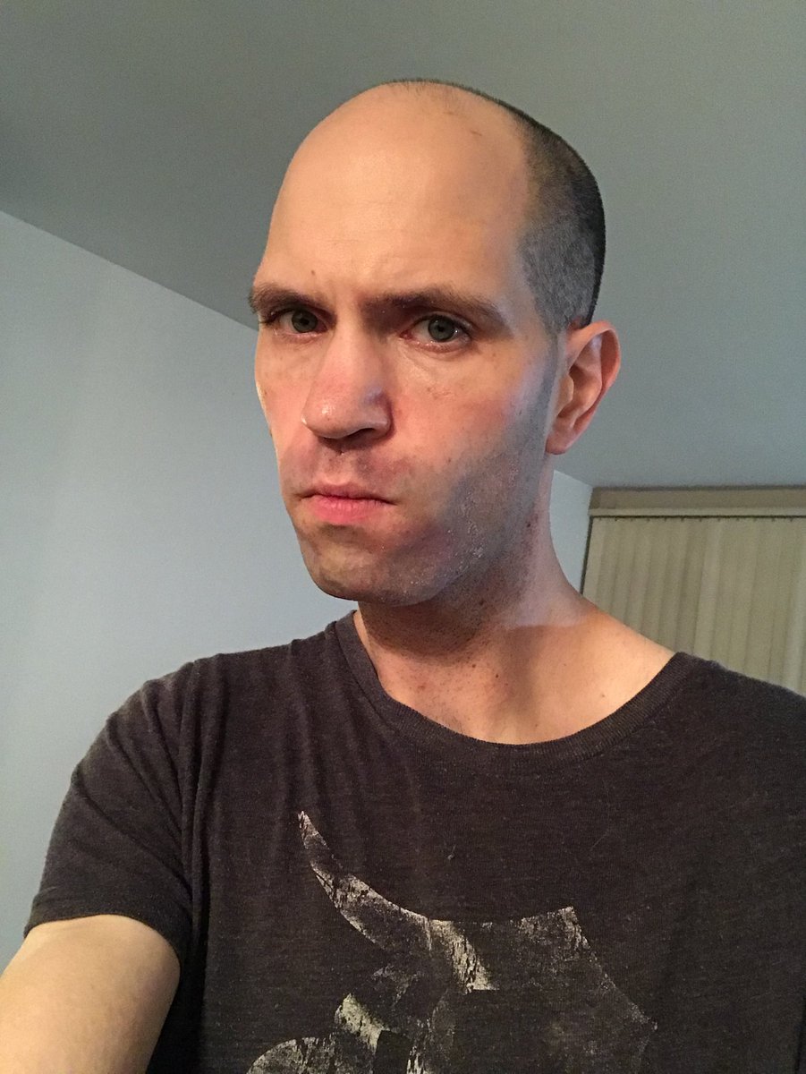 MyOwnCre4tion's tweet photo. Sink was a mess, but the goatee is gone #RIP #FitGamer #MakingSomeChanges https://t.co/vLzKEJibBU