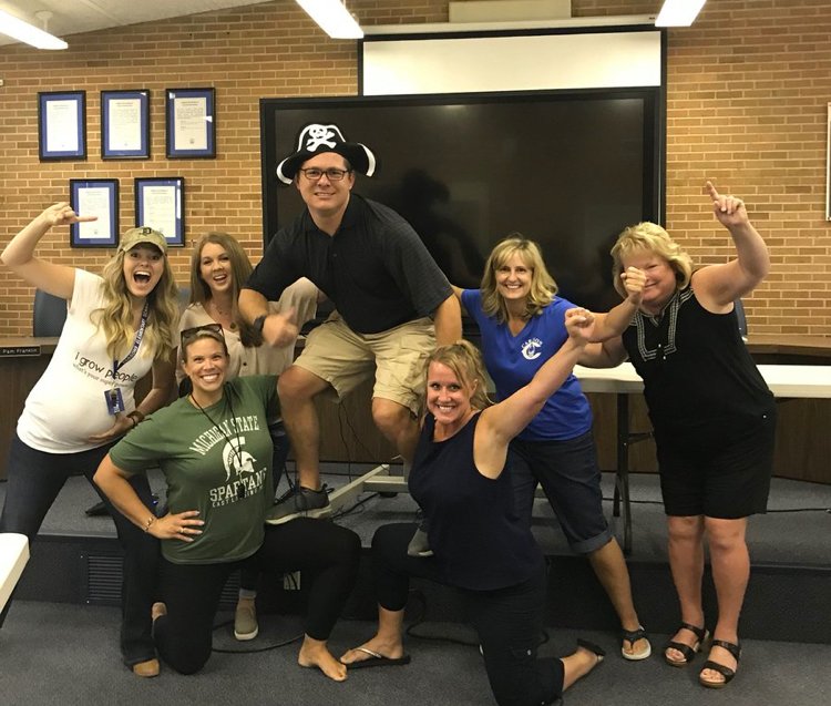TeamDoran4's tweet photo. I have the best work family! Thank you @villak_villa for spoiling us and kicking off the school year in the most FUN way!  #gameon2018 #ParsonsSpark https://t.co/aSxcpGGGiR