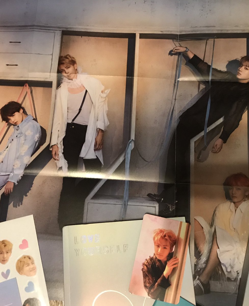 brandymerritt's tweet photo. Heaven showed up today ๐ @BTS_twt #LoveYourself #LoveYourselfAnswer #TheAnswerIsHere #bts #btsarmy #idol https://t.co/9u5ErNBVFk