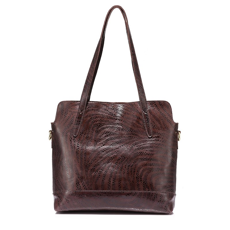 freyexpress's tweet image. FREE Shipping
Up to 70% off
freyexpress.com
Follow us @freyexpress

#leatherbags #handbagshop #handbags #handbagseller #handbagonline #handbaglover #crossbodybag
#handbagsale #handbagsforsale #handbagonlineshop #DiscountLeatherBags #WomenLeatherBags #fashionbag