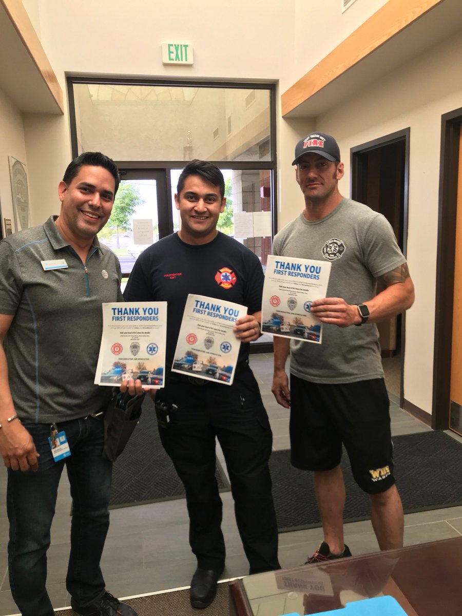 xUltimateChamps's tweet photo. The Colt Hustle educating our local community on priority and preemption! Subscriber Paid is the name of the game! 🚒🚑🚓🚨🚒🚑🚓🚨
#BelieveIt #TrustTheProcess #ColtPlazaRules @matthewdlanger @mike2skywalker https://t.co/S9cCzra8jC
