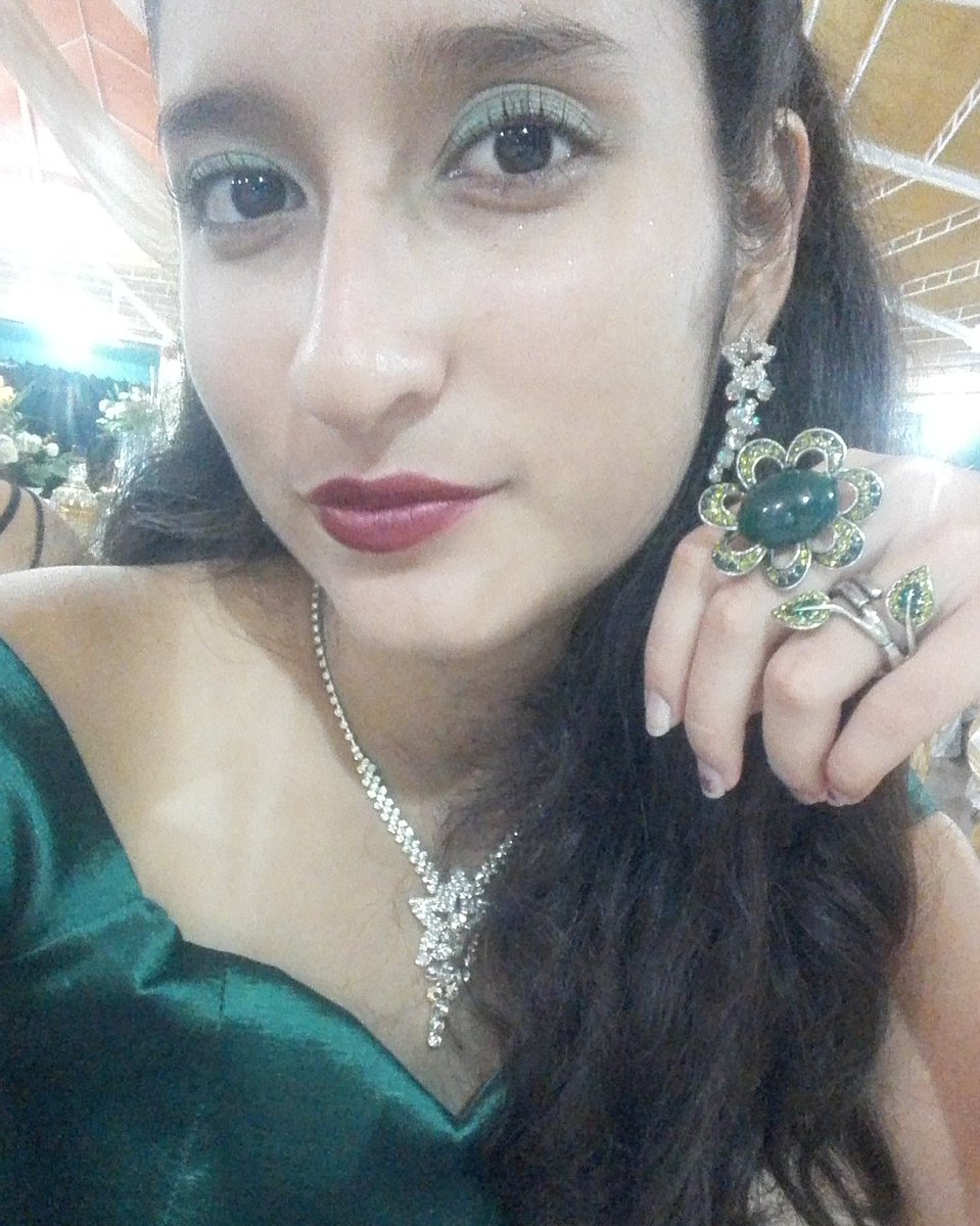 YamiEvil's tweet image. Vos eres la estrella de la noche. #ILoveMyself #BackBeautiful #Perfect