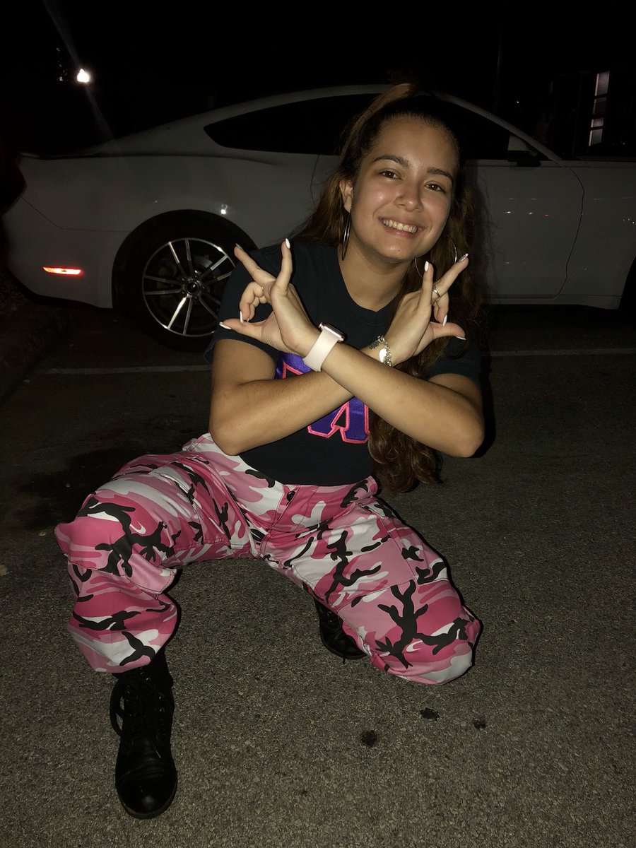 cesiliaaa__'s tweet image. Women of distinction 💖 #utsagammas #utsamgc