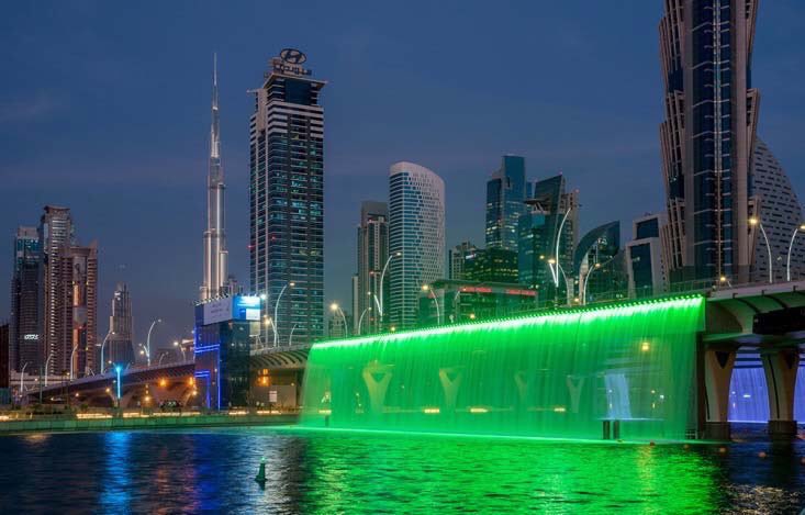 дубай ватер канал. дубайский водный канал. мосты dubai water canal. Safa park мост дубай. дубай вотерфолл.