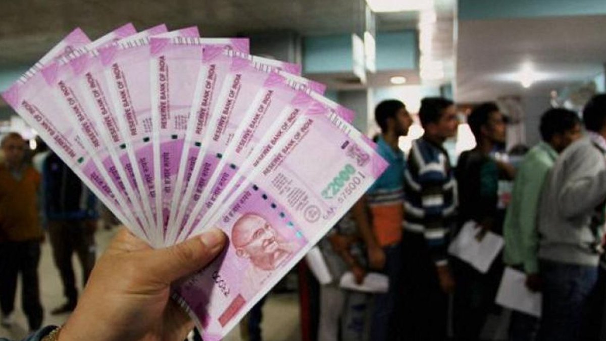 At the Interbank Foreign Exchange (#Forex) market, the local currency opened lower at 70.95 a dollar and slipped further to hit its lifetime low of 71 from its previous close of 70.74. #Rupee #USDollar #RupeeAt71 bit.ly/2MEfrPr