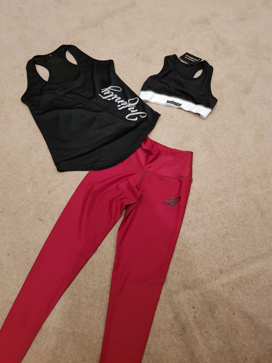 MeowStrutt's tweet image. Perfect Workout outfit 😍 Look good feel good -check it out  @MuscleInfinity 20% off with code Fizzo10 #muscleinfinity #gymwear #fitness #gym #leggings #musclevest