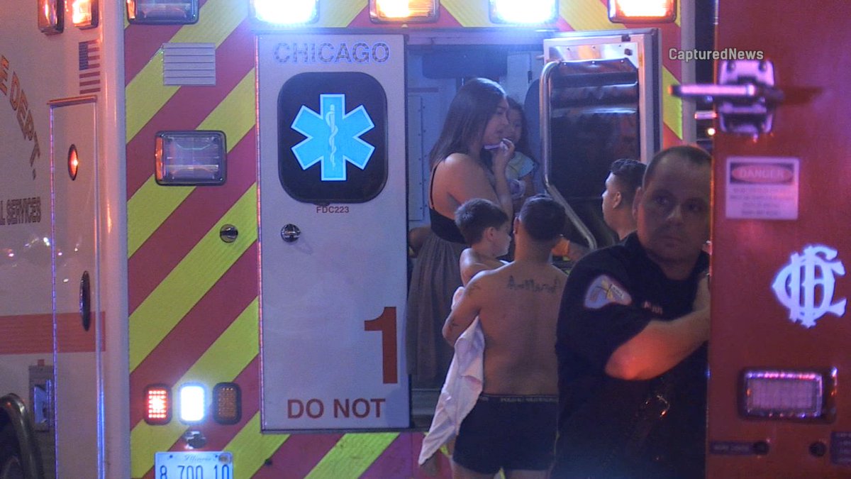 PauleyLaPointe's tweet photo. CHICAGO: #CFD is currently on scene battling an #ExtraAlarm fire in the City's #HumboldtPark neighborhood. Multiple people were transported to area hospitals w/ smoke inhalation. 20 people Displaced. Now on @CapturedNews
#OverNightBreakingNews
#BREAKING https://t.co/UwWxnk3rE9