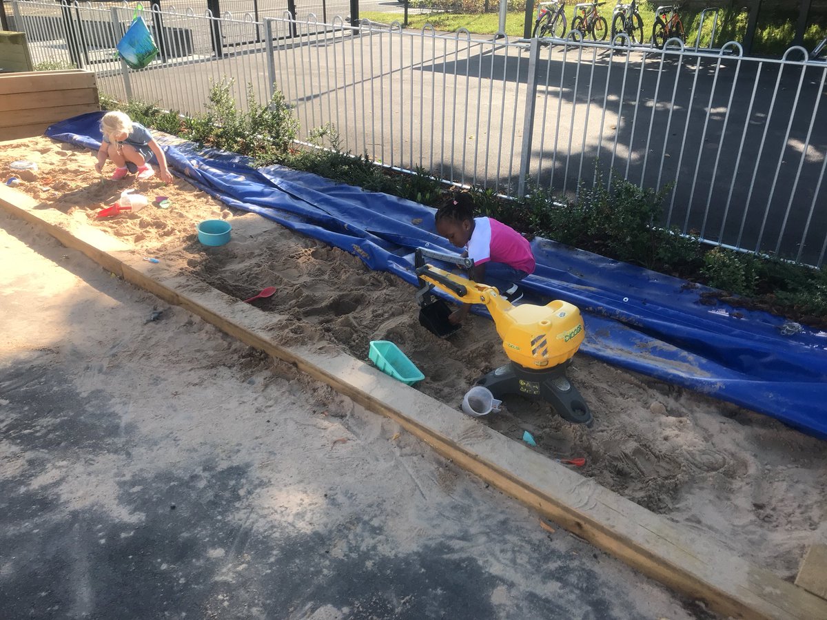 Stoneywood_1's tweet photo. We love our outdoor space in nursery #creativity #outdoorlearning https://t.co/kemuHldjDU