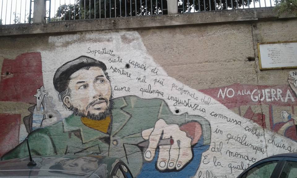 #Orgosolo piccolo comune della Barbagia, dove si possono ammirare dei bellissimi murales che raccontano la vita pastorale, la lotta per la terra e le trasformazioni politiche della società italiana. Testimonianza di arte popolare, storia della Sardegna e spirito creativo.