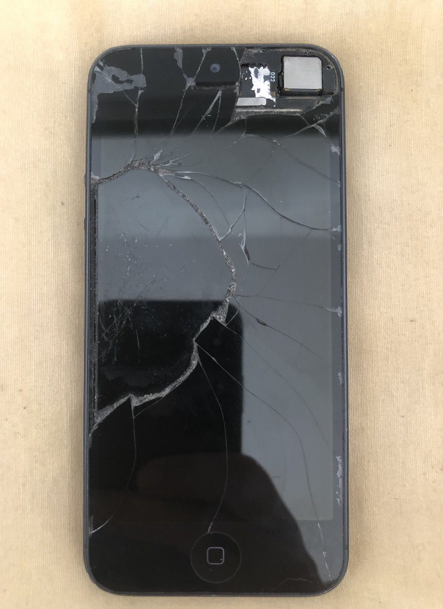 ssakioglu's tweet photo. Telefonum bozuldu. Pirince yatırsam düzelir mi? https://t.co/6Z4v0z2bbd