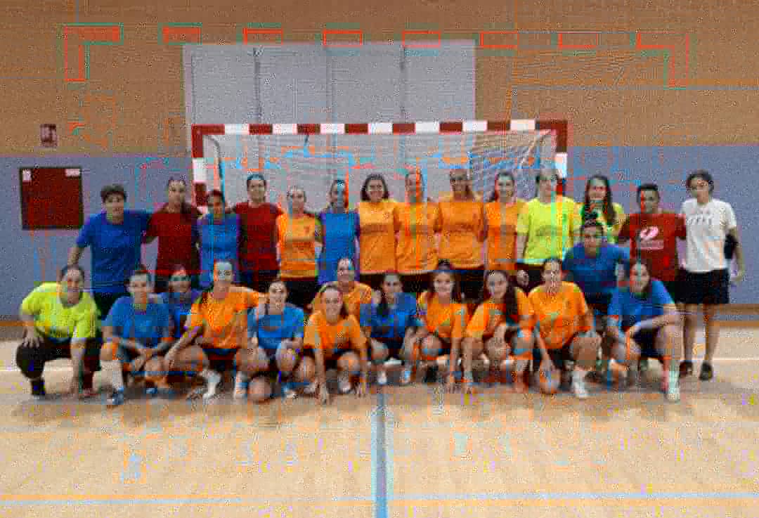 cdrivasfutsal's tweet photo. LOS SUEÑOS SE HACEN REALIDAD !!!
Nuestro #RivasFutsalSeniorFem disfrutó en su debut, en una jornada de entreno conjunto a @NaranjaSanfer Buen ambiente y grandes compañeras de batalla !!! #RivasFutsal #GoRivas #UnidosPorUnaIlusion https://t.co/IvDP2LXbp6