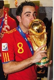 Que si Modric es mejor que Xavi, que si Xavi fue mejor que Modric... 🤯

Esto se soluciona YA !!!

🔃 - MODRIC
❤️ - XAVI