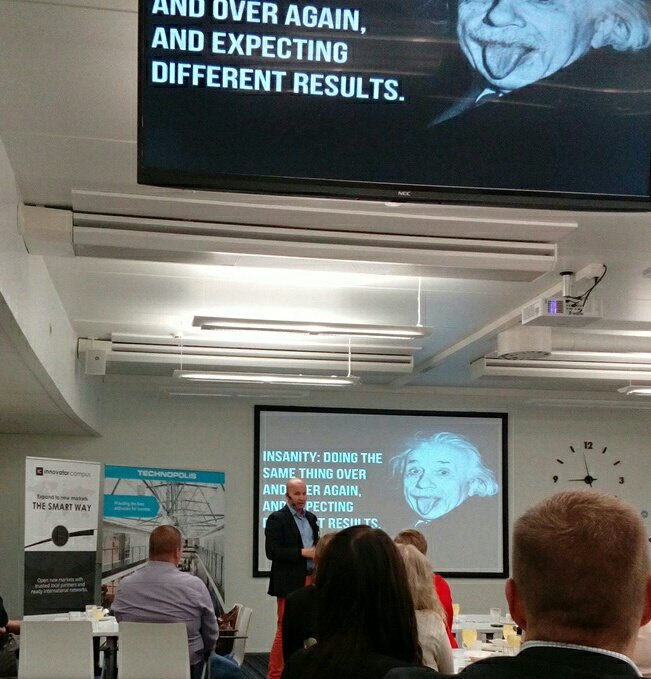 eNinaHuu's tweet photo. Kim Väisänen puhuu yrittämisestä ja epäonnistumisesta #tpevents @Technopolis business breakfast, hyvä startti päivään! https://t.co/7IeC7pqPTS