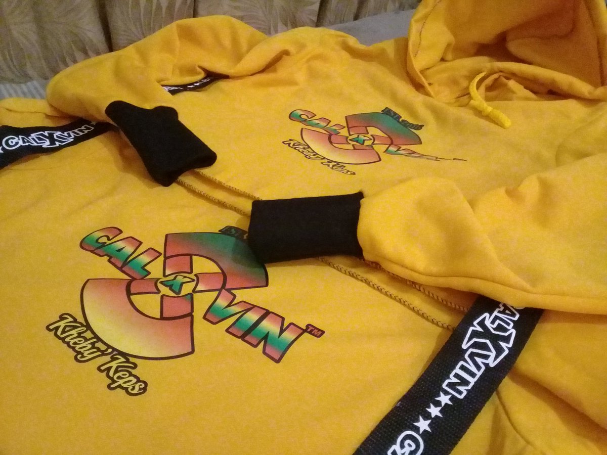 KCalxvin's tweet photo. Hoodie Crop Top R300
@DjSbu_Fan1 
C-ome A-Long X V-illage I-n N-eed ⛰🏔🏞🔥 https://t.co/pqsNs5TN4w