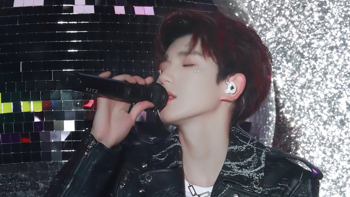 Vicky__Gq's tweet photo. #王源 #Wangyuan #RoyWang #ROY6 #  so handsome. https://t.co/siBIPzIiEg