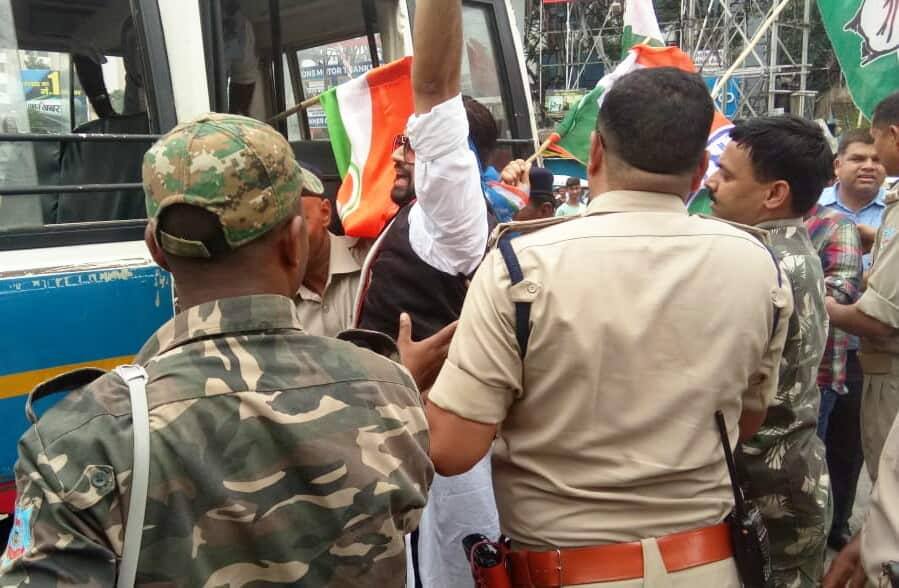 ankushwithrg's tweet photo. आम छात्र अब जाग चुका हैं अब वो इन जुमलों में नहीं आएगा
उसे भी पता हैं कि उसके हक की लड़ाई किसने लड़ी हैं.. #NSUIForRU https://t.co/4jLQmQYVWq