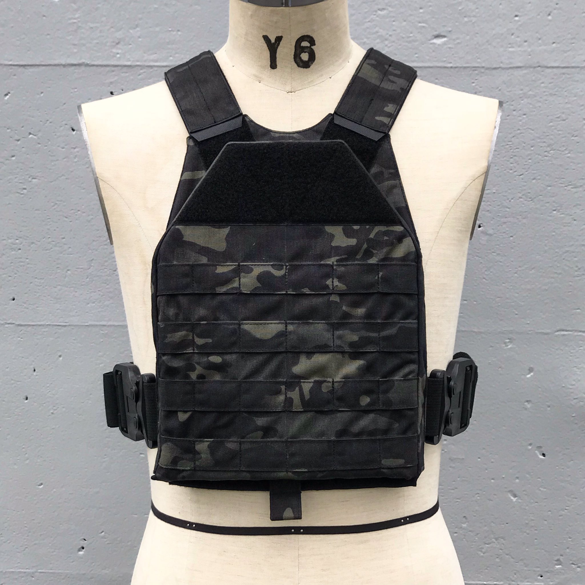 x115xTyler p4 プレートキャリア マルチカムブラック volk x115xTyler p4 プレートキャリア マルチカムブラック volk