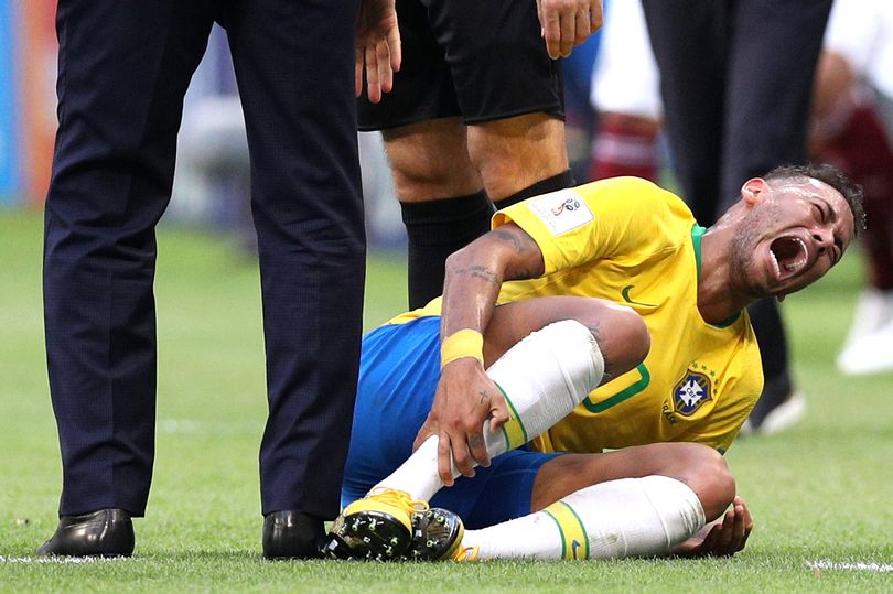 BobbyBrown2309's tweet image. Dear #CBBUK , you might want to reconsider the length of the turf in that garden of yours given that Roxanne might fall over it and blame photosynthesis.
ONLY CAREER NOW: VOICEOVER "Where There's Blame, There's a Claim!" - Roxanne Pallett  
#roxanne #cameratime #WorstActressEver