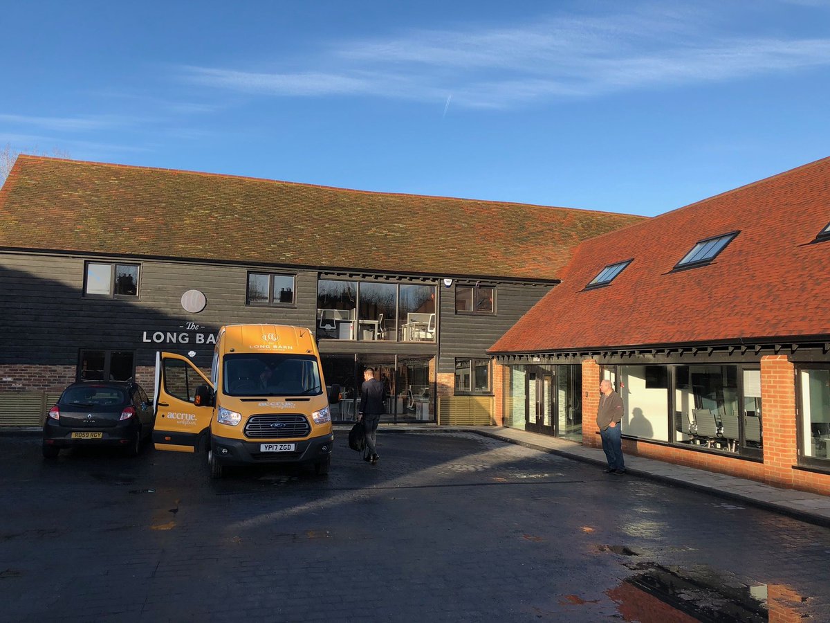 AccrueWP's tweet photo. Just because you’re not working in London, doesn’t mean you can’t still meet your Clients with ease. Our shuttle bus service is included in our membership packages and is a free service.

Call us today for more info!
https://t.co/gWG183hESg 

#WeAreAccrue #Office #ServicedOffice https://t.co/kjoACFSoZ5
