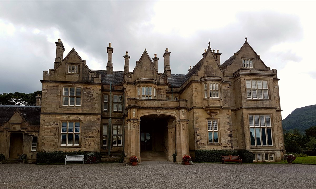 tnrover's tweet photo. @MuckrossHouse #Killarney #Ireland is stunningly elegant. Built in 1843. Queen Victoria visited in 1851. 11, 000 acres of gorgeous grounds and #flowers. #travel #tourism https://t.co/RzPyjaZwsy
