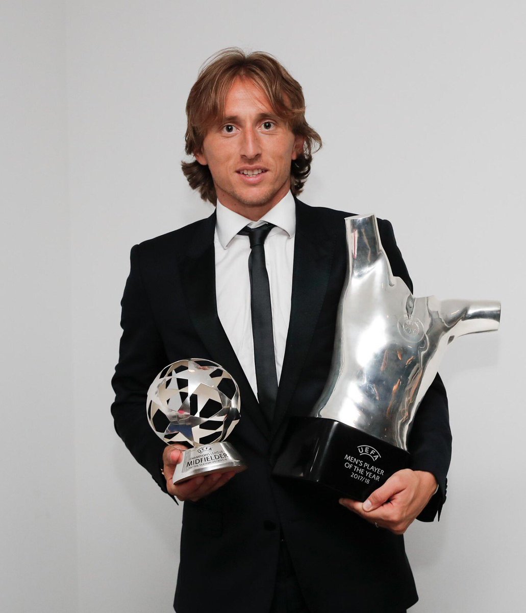 FootballFactly's tweet photo. Luka Modrić is the first player to win the World Cup Golden Ball and the UEFA Men’s Player of the Year award since Ronaldo in 1998. https://t.co/x28J5KWfqN