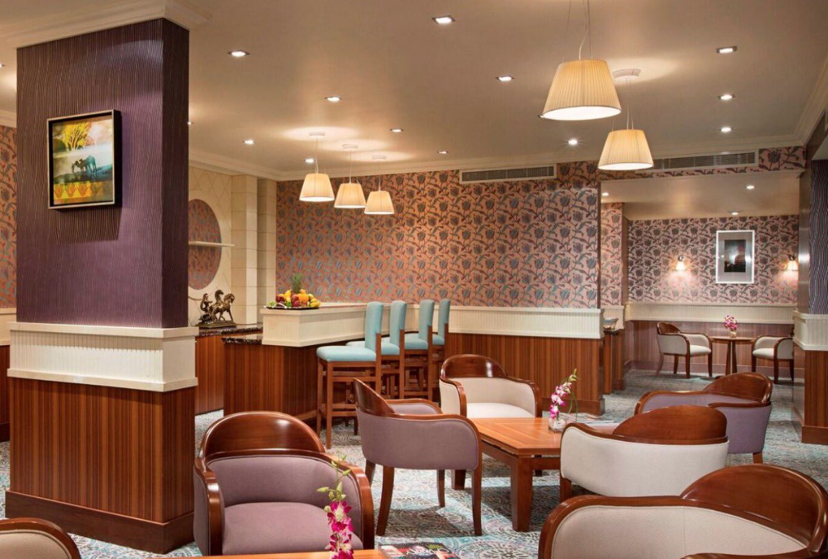 ADSummerSeason's tweet photo. Gather your beloved family and enjoy up to 30% discount on family suites City Seasons Al Hamra Hotel, not only that, the dining and staycation of children below 12 years are on us during #ADSummer! Book before September 1 on
https://t.co/82nGHwjwJp https://t.co/04hHbJ8dr8
