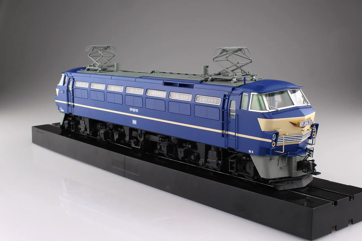 アオシマ auf X: „【塗装済み完成見本】「電気機関車 EF66 後期型