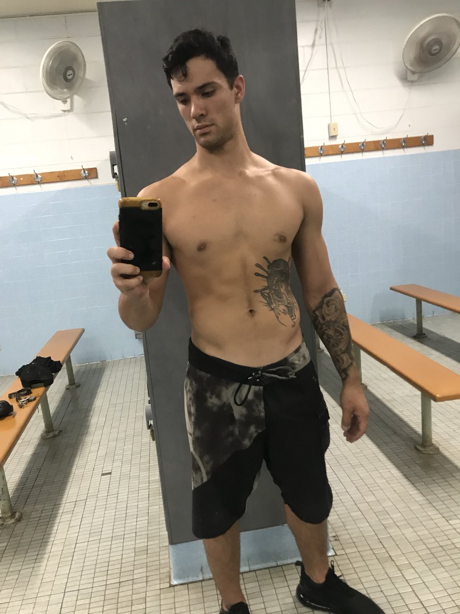IrieBright199's tweet photo. The temple is being built, little by little, won’t stop can’t stop. #moneygrind #fitnessgrind https://t.co/YC6pvXk6tD