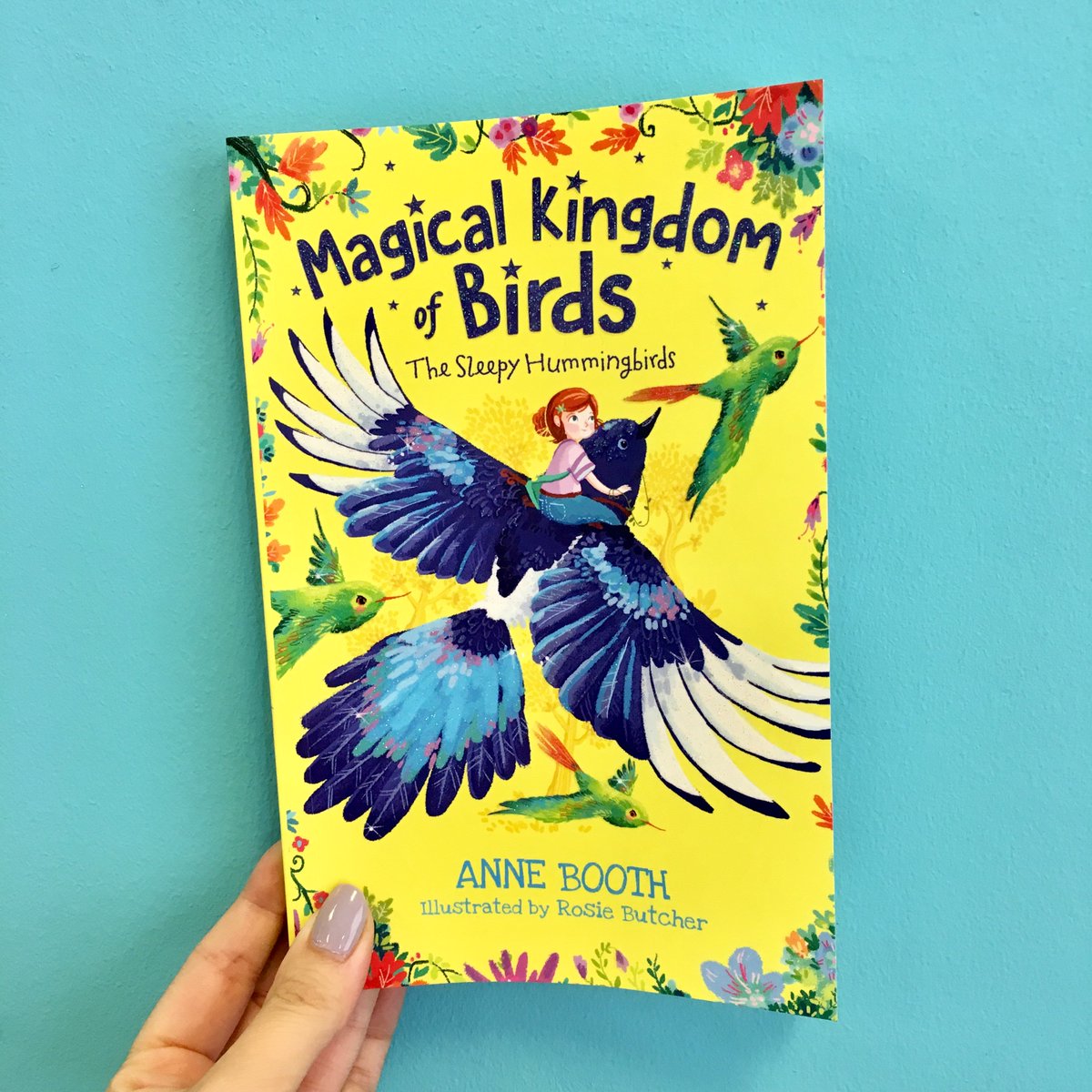 girltalkmags's tweet image. Are your kids going #backtoschool next week?
 
Get them a great book to read this term by entering our #competition to #win a copy of The Magical Kingdom of Birds; all about birds, fairies and magic! ✨🐦
 
RT and FOLLOW to enter!