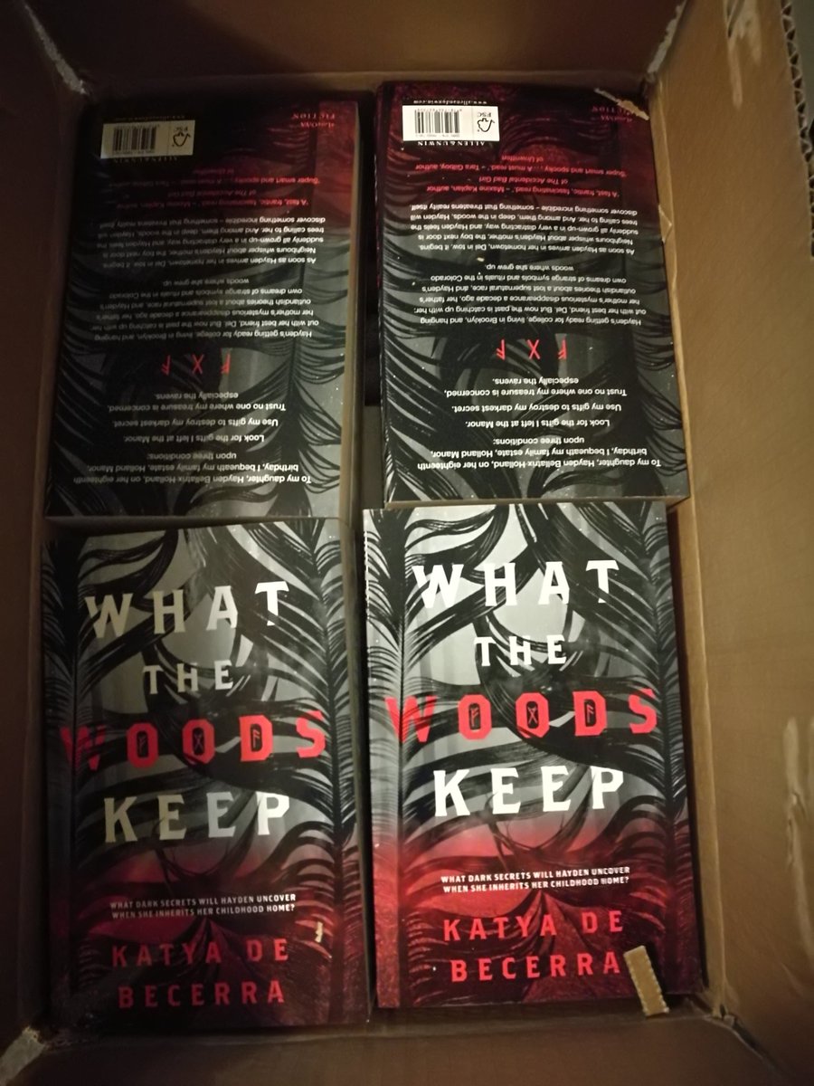 KatyaDeBecerra's tweet photo. Look who's got a very nice #bookmail today😍 My Australian edition author copies, soon to be followed by my US edition hardback babies currently travelling to Oz! Thank you, @AllenAndUnwin!!!
#LoveOzYA #WhatTheWoodsKeep #lovetoread #darkfantasy #YAlit #2018debut #enterthewoods https://t.co/LLOZVkKeD4