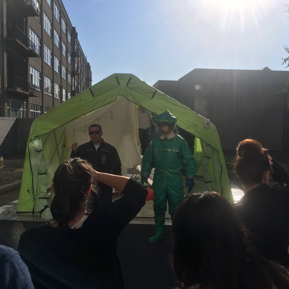 Thanks to <a href="/AmbulanceNAS/">National Ambulance Service 🇮🇪🚑</a> #IRT for facilitating this morning’s session for EM SpRs national training day at <a href="/edsvuh/">SVUH ED</a> on decontamination and CBRN.