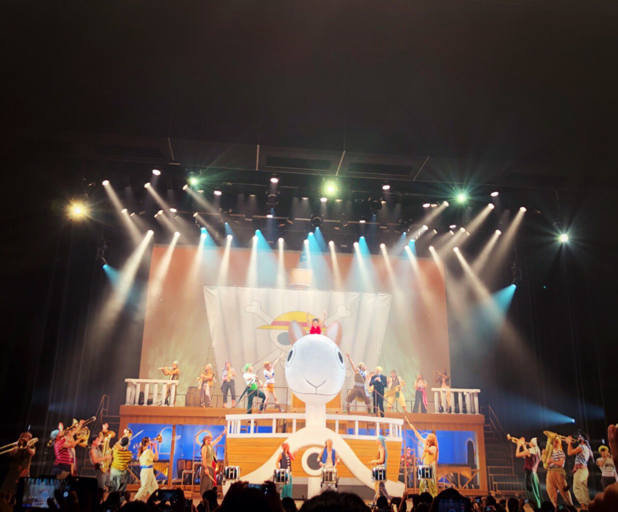 関智一 Youtubeデビュー على تويتر ワンピース音宴行ってきました 凄い迫力と一体感 夏の終わりにもうひと盛り上がり如何ですか まだチケットのある回もあるようです ヘロｑでお世話になった２人も大活躍