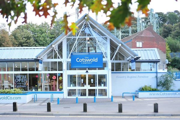 RetailAppt's tweet image. The Cotswold Company has appointed Ian Topping as their chairman... goo.gl/ZMsBK5