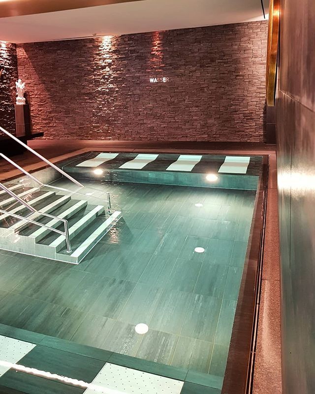 Der August verabschiedet sich mit einem Regentag. 🌧 Das finden wir super! Denn damit haben wir einen guten Grund mehr, um es uns nach den heißen Tagen mal wieder im Saunabereich gemütlich zu machen. 😍 Genau richtig für einen regnerischen Freitagnachm… ift.tt/2wtPFTV