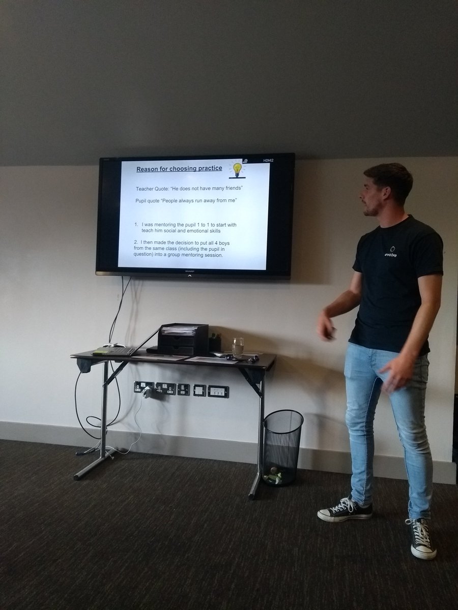 AmieRichards's tweet image. Health Mentor @Marchipwell94 from @Evolve_Impact talking about strategies for helping children make friends! #MentorMeet #EvolveConference #ANewDimension