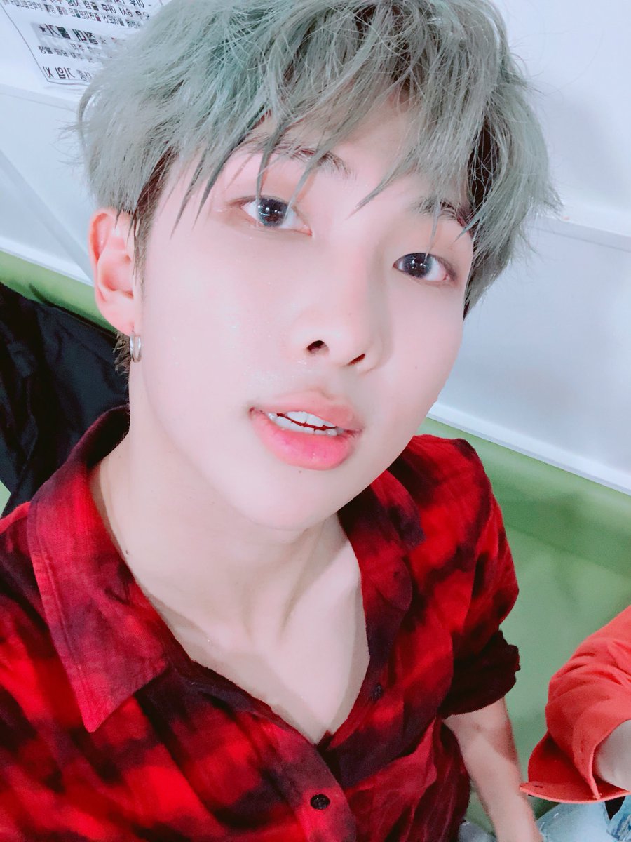 Kimmmimywoo's tweet photo. ฆ่ากูเถอะ!!! Kill me pls! #RAPMONSTER #rapmon #NUMJUN #BTS #บังทัน #นัมจุน #แร็พม่อน https://t.co/zwOjQkgMd2