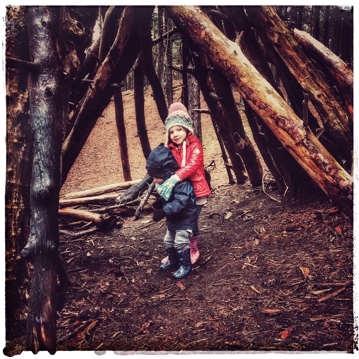 MariaAndreasNe1's tweet photo. It’s officially the weekend which means I’m now #outofoffice. Yeah. It’s been a busy week but a productive week. But I’m about to face one of my biggest challenges - camping with the kids.
#HFWFM https://t.co/LbwLekOoCo