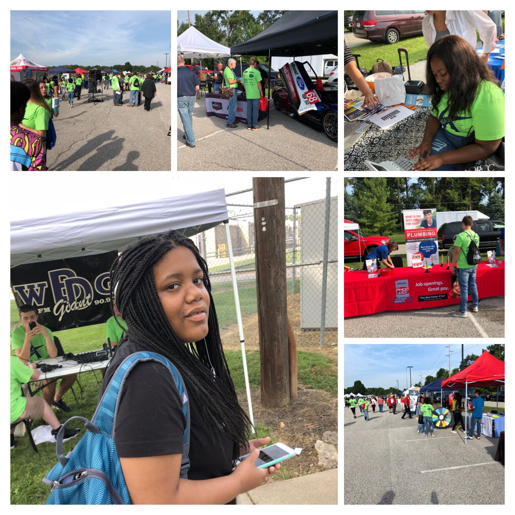 squire16's tweet image. Another successful ⁦@A31CareerCenter⁩ Community and Career Day!! #multiplepathways #employenlistenroll ⁦@BenDavisHS⁩