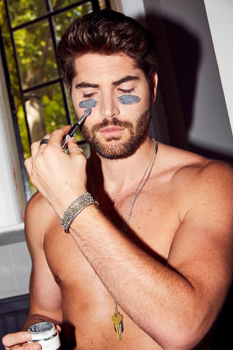 NotJustABadge's tweet image. 【Single or not.】   
↳ Whoever likes this, would date you    

   ↳ Whoever RT's this, would fuck you   

      ↳ Whoever does both, would marry you  

 『 If you're brave enough, copy and paste. 』