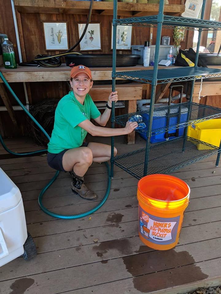 LeighAustinPank's tweet image. What a great thing @mobileloaves has created at Community First! Village. Happy to serve them this week with my @siliconlabs crew. #siliconlabsgivesback #servinggoodness