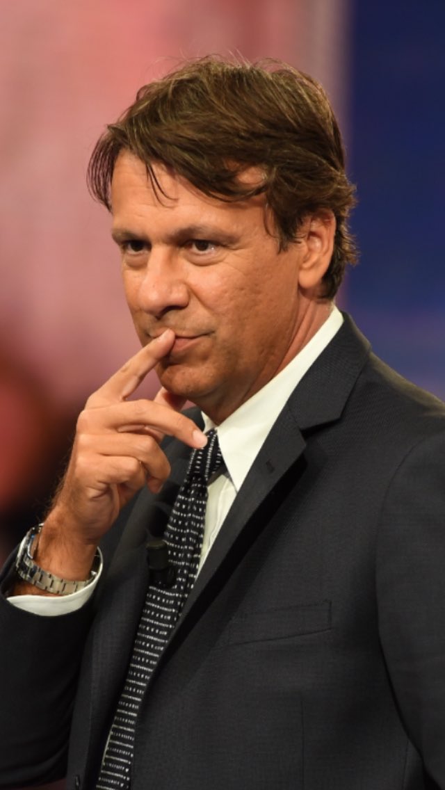 QRepubblica's tweet photo. Lunedi’ 17 settembre inizia “Quarta Repubblica”il nuovo programma condotto da @NicolaPorro in prima serata su @rete4 
#quartarepubblicarete4 https://t.co/4rRq84Qdc9