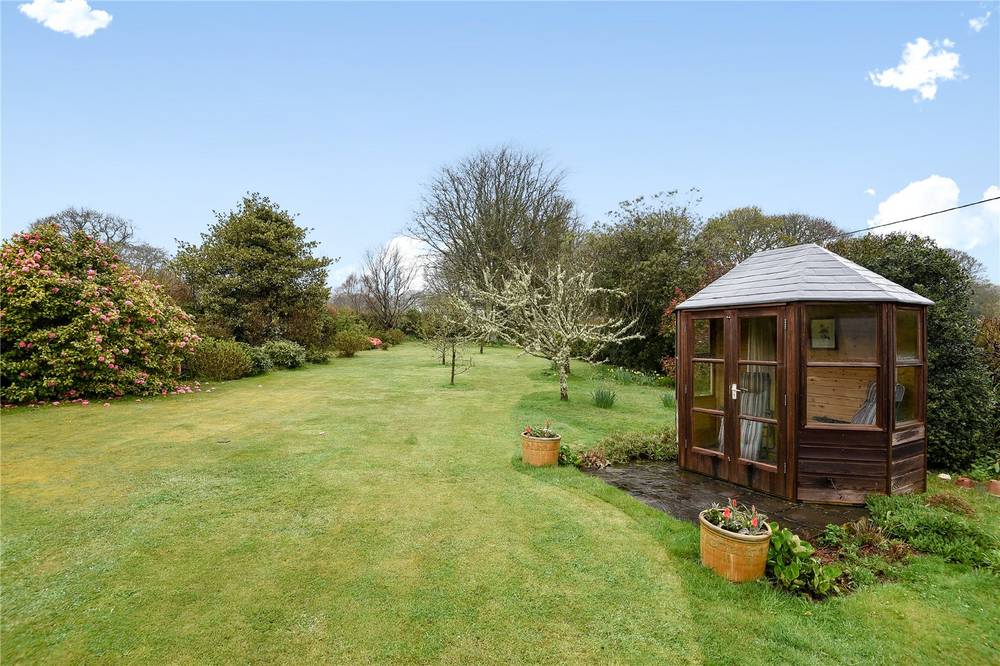 JS_Cornwall's tweet photo. New instruction in #Angarrick #Mylor #Falmouth #Cornwall TR11 5NX
An attractive Grade II Listed #thatched #cottage with versatile accommodation and a lovely garden. Guide Price Of £550,000.
See this property: https://t.co/thBEkZbBNg https://t.co/qhuwsuUyrr