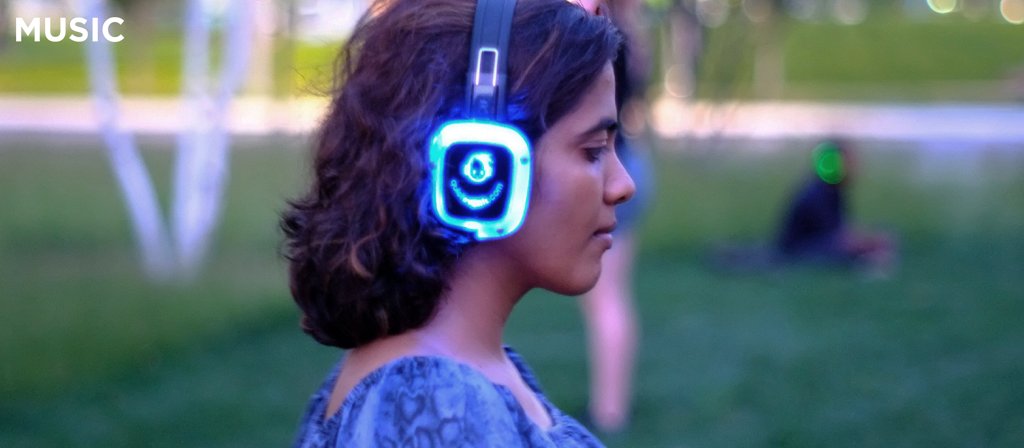 DJNorthStar's tweet photo. Djing #SilentDisco Tonight w/ 2 Other Awesome DJs @ The Commons from 7-10PM #FreeEvent #GreenMinneapolis #Downtown #DJNorthStar https://t.co/fQksNYzmVn